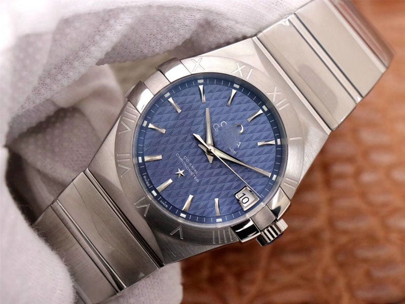 Orologio meccanico automatico di lusso di alta gamma personalizzato ispirato alla serie Constellation, modello 131.33.41.21.01.001