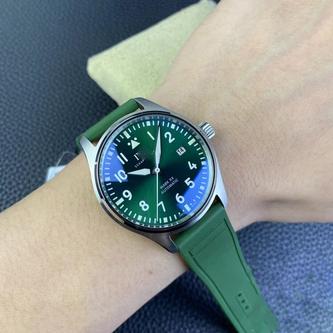 Customized Brand High-End Luxury Automatic Mechanical Watch Inspired by the Pilot Series, Model IW328205