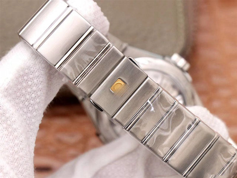 Orologio meccanico automatico di lusso di alta gamma personalizzato ispirato alla serie Constellation, modello 131.33.41.21.01.001
