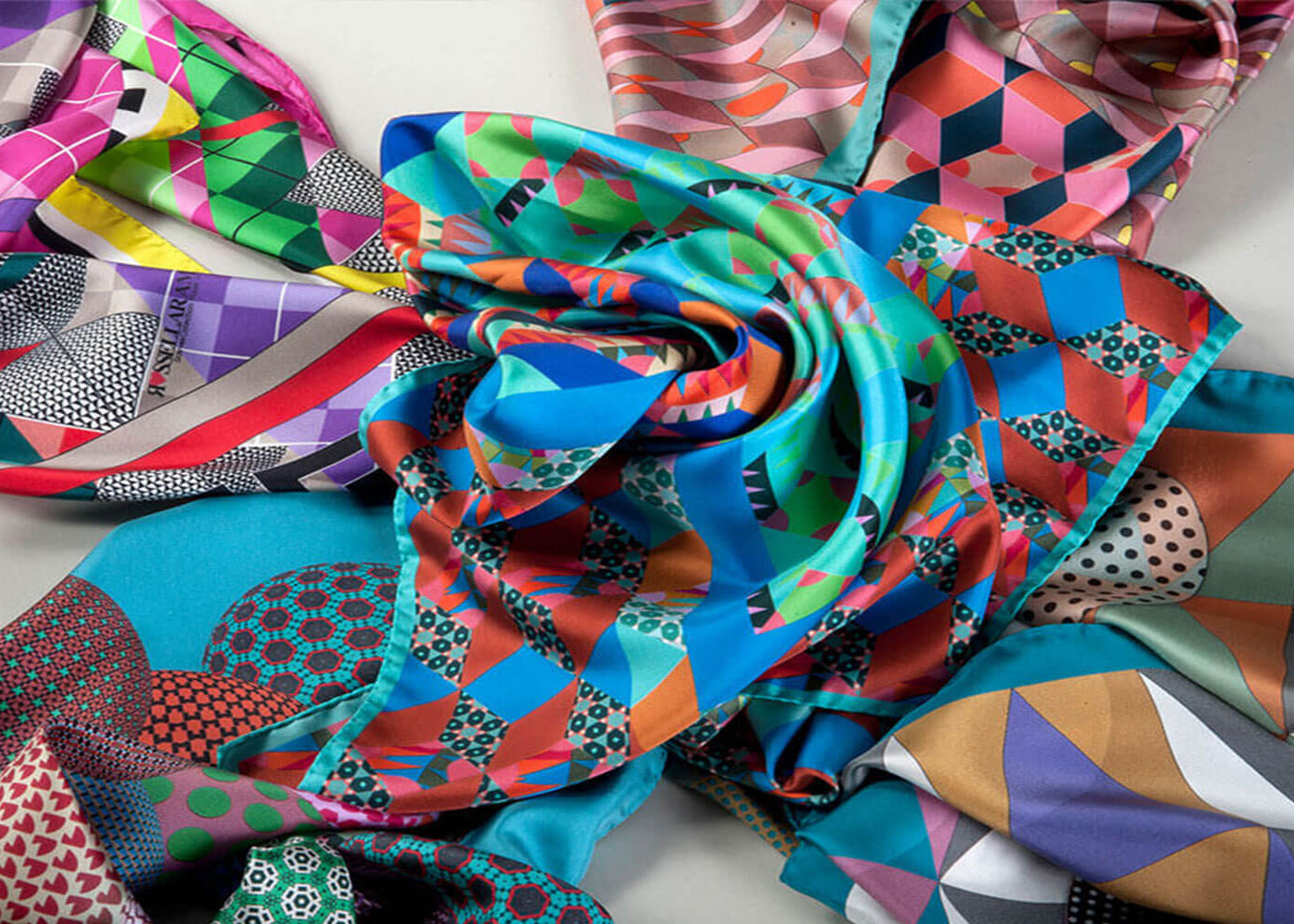 【Luxury Scarf Album】