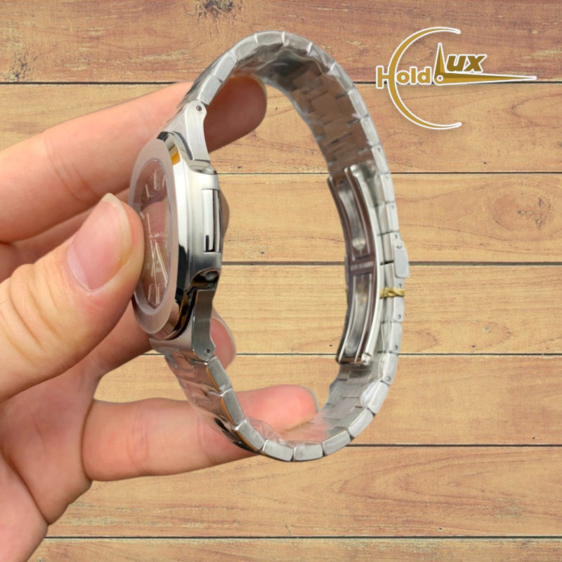 Customized Brand High-End Luxury Automatic Mechanical Watch Inspired by Nautilus Series, Model 5711/1A 010