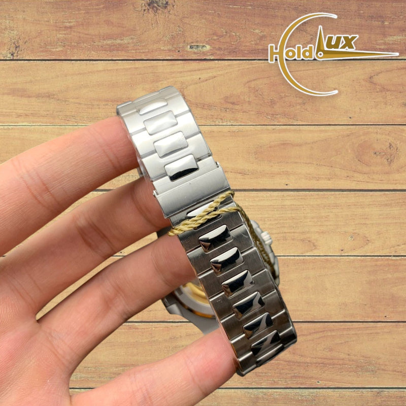 Customized Brand High-End Luxury Automatic Mechanical Watch Inspired by Nautilus Series, Model 5711/1A 010